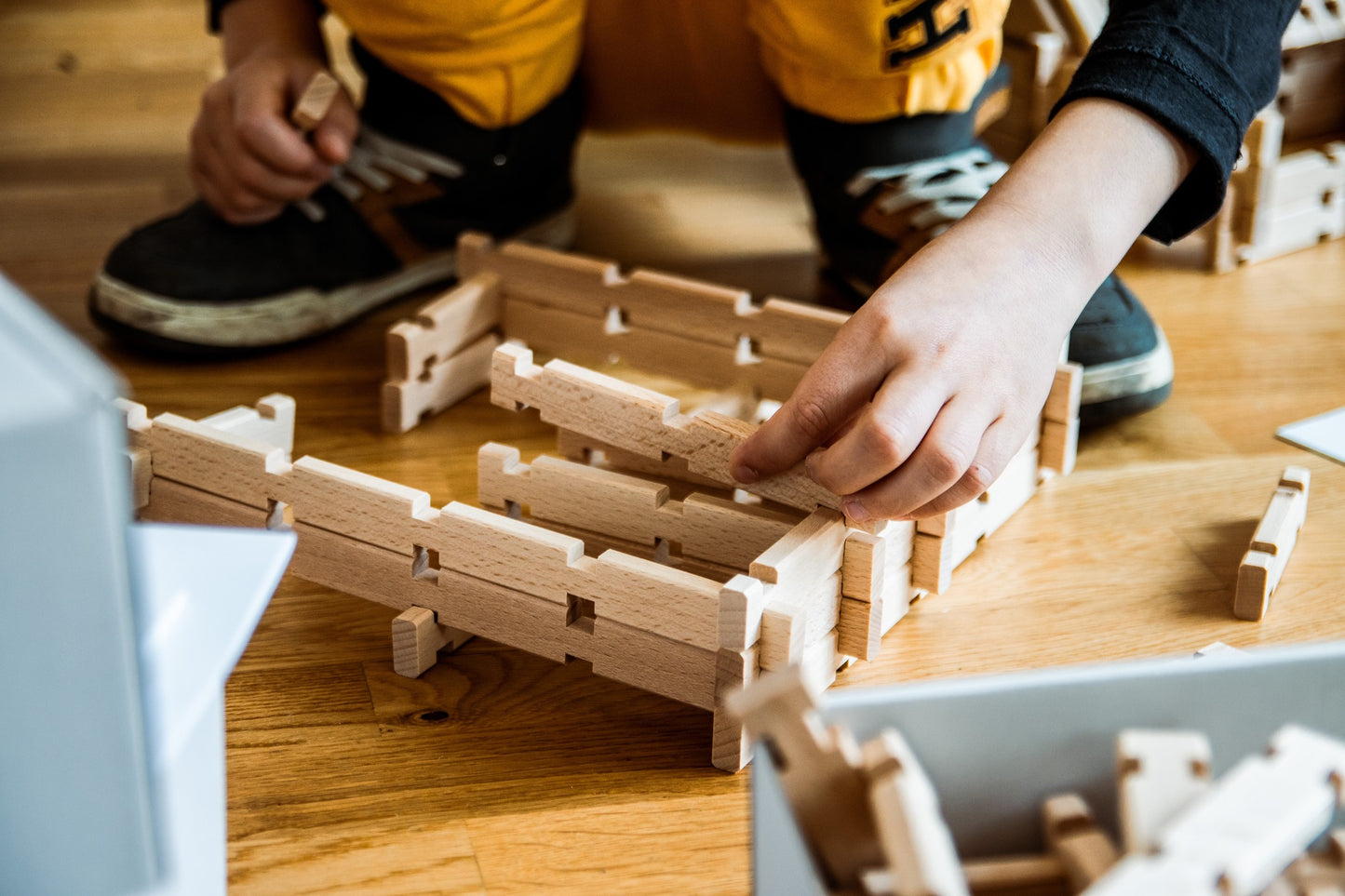 🏰 Château BoisMagik™ — Le Kit de Construction en Bois Qui Transforme Chaque Enfant en Petit Architecte
